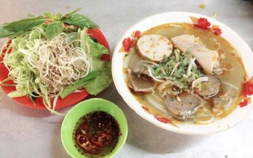 Quán bún bò ngon ở Nha Trang nhất định phải đến 1 lần